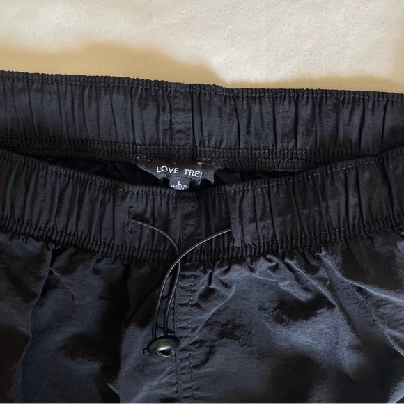 love tree nylon cargo midi skirt - Picture 3 of 5